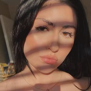 Meet your Posher, Danica